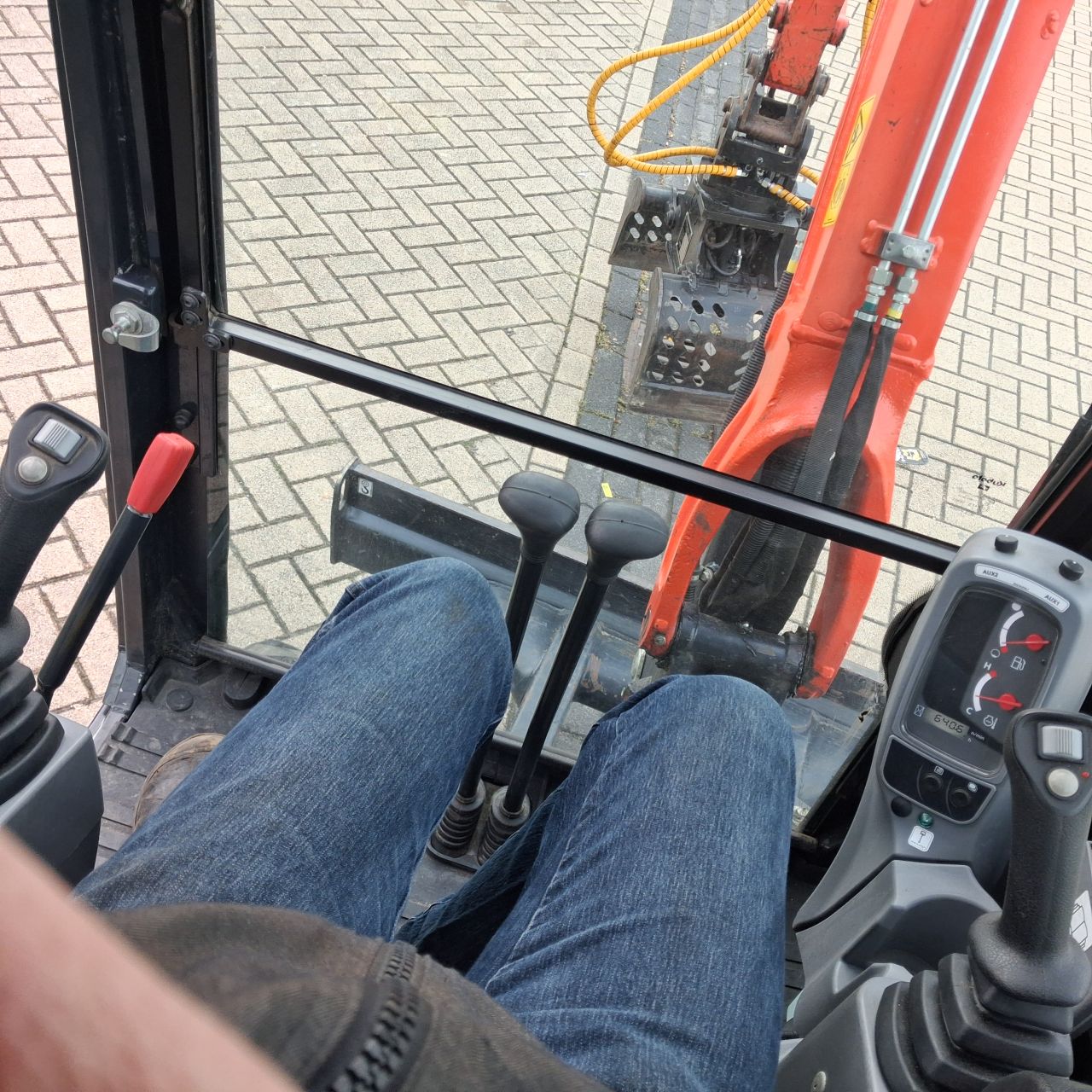 Kubota U27-4 HI Minigraver met Groeneveldt Sorteergrijper.