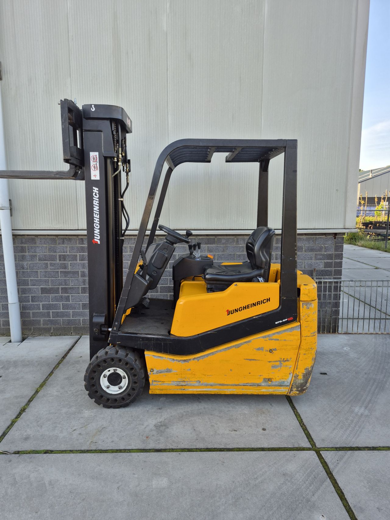 Jungheinrich EFG DF 15 triplex sideshift 4.940 mm