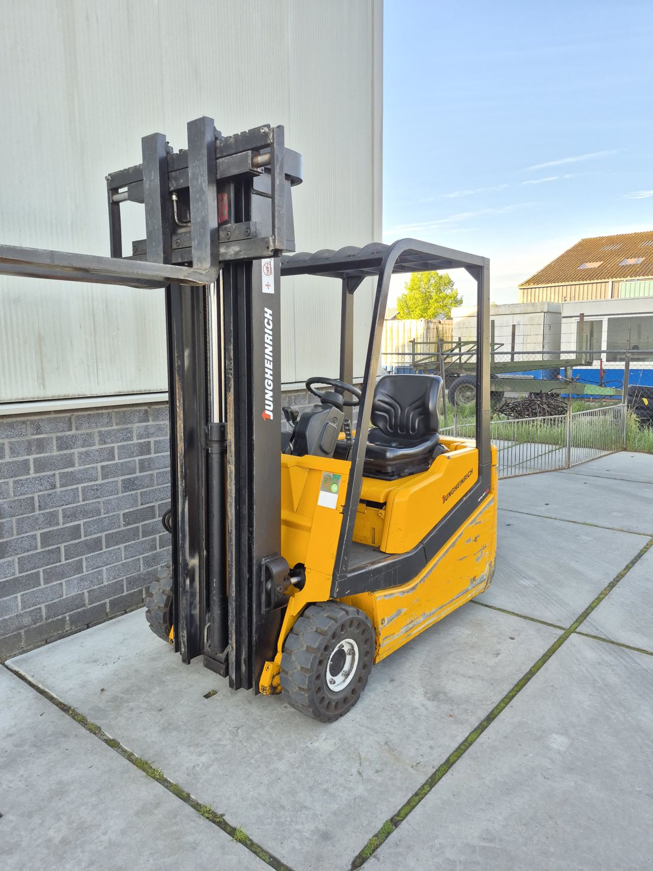 Jungheinrich EFG DF 15 triplex sideshift 4.940 mm
