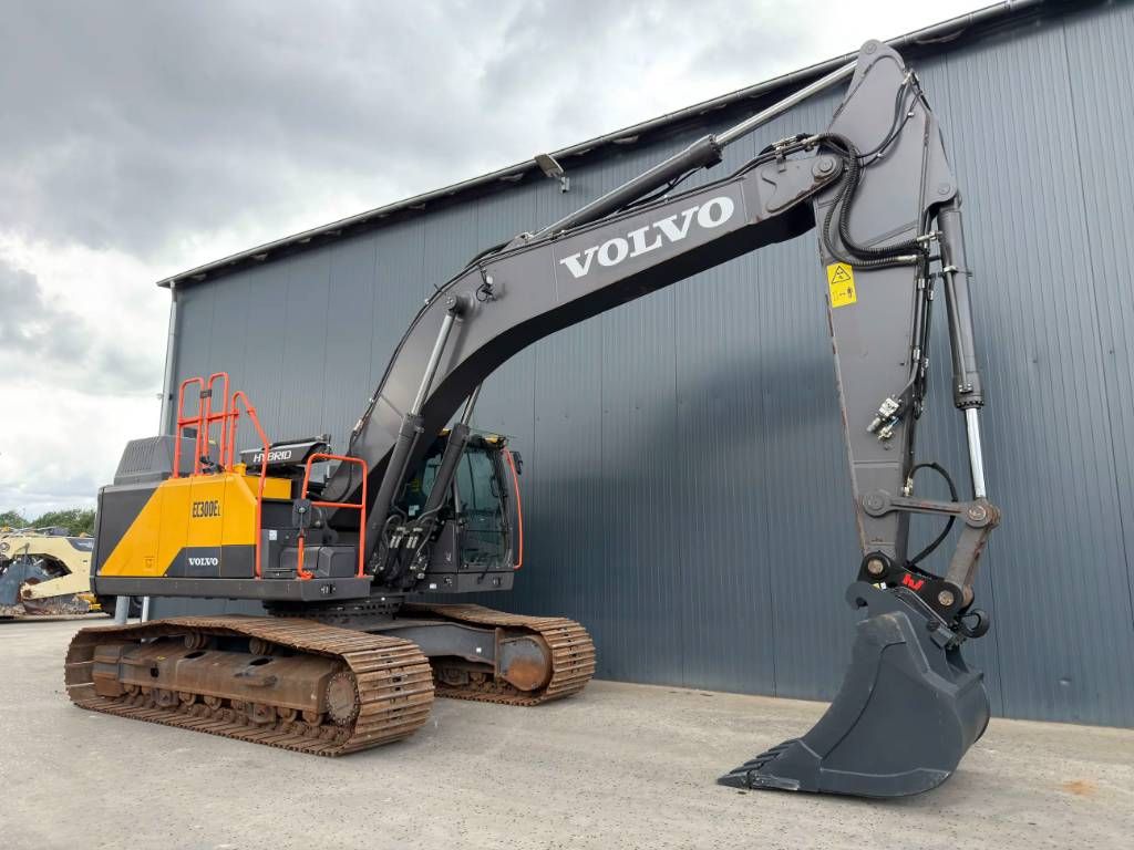 Volvo EC300E L | Only 2000 Hours!
