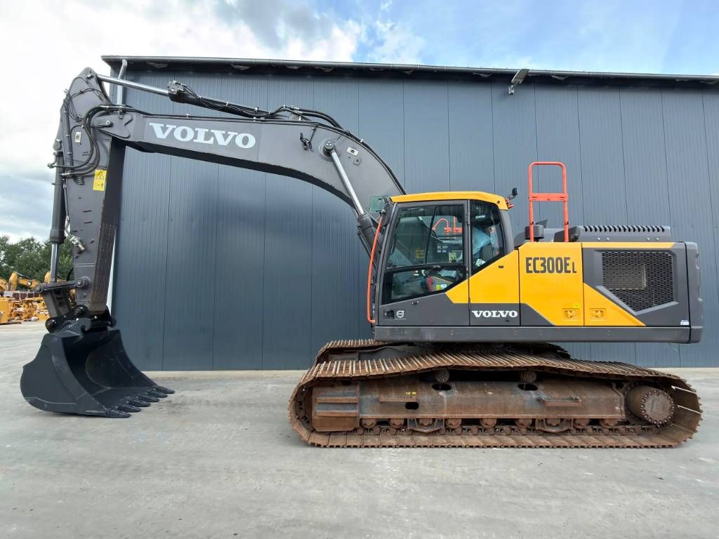 Volvo EC300E L | Only 2000 Hours!