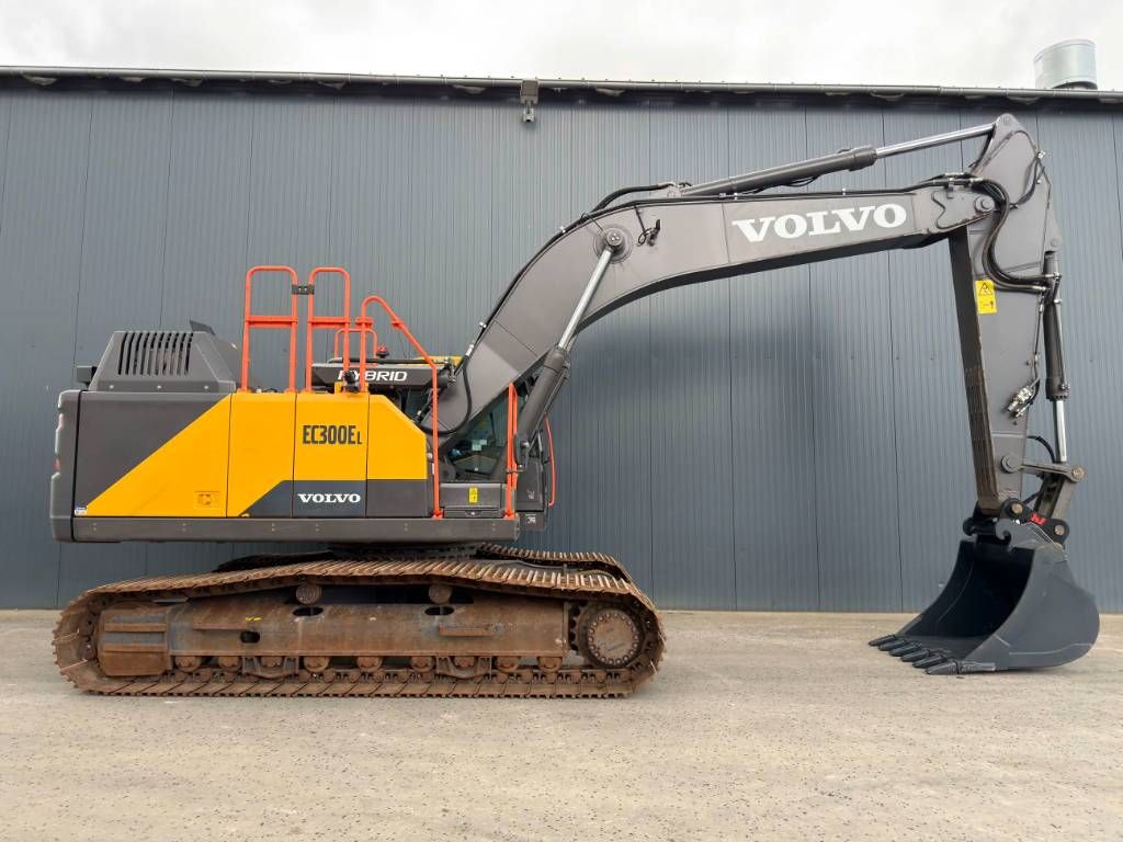 Volvo EC300E L | Only 2000 Hours!