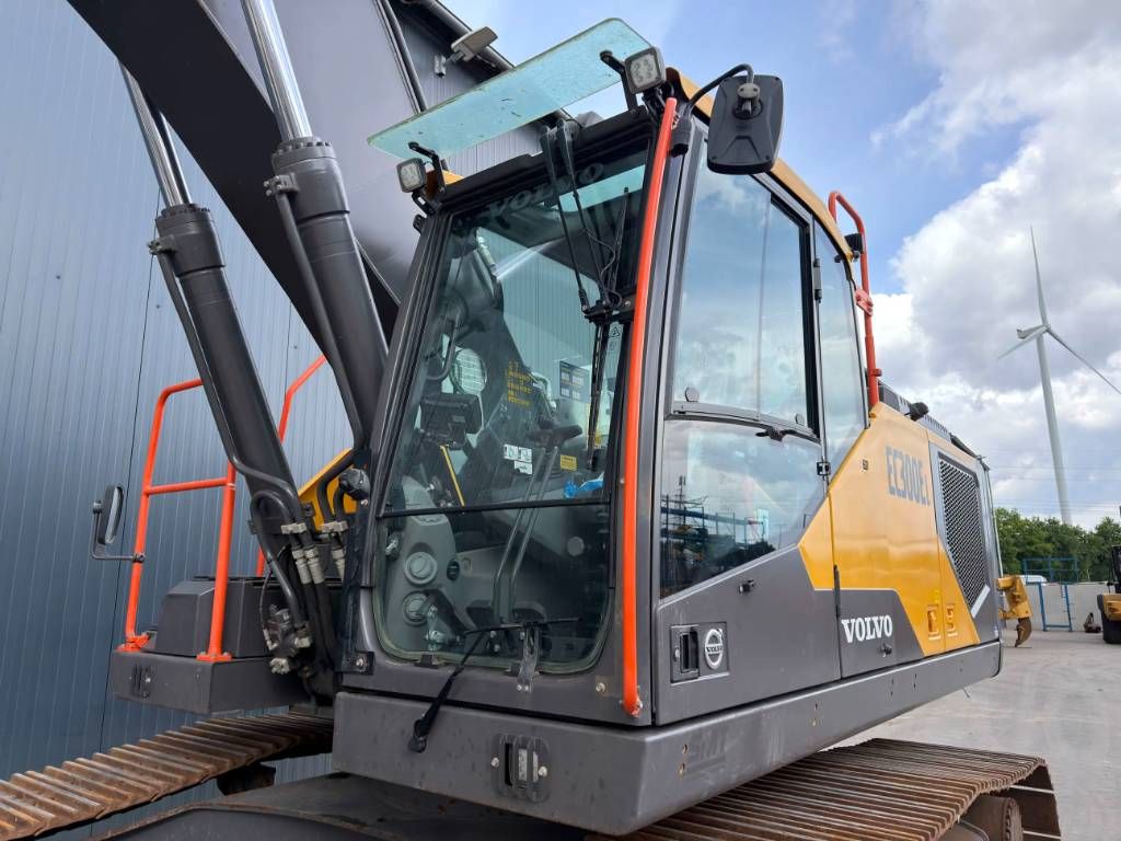 Volvo EC300E L | Only 2000 Hours!