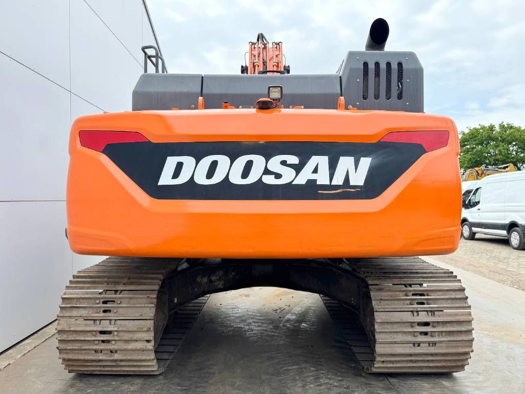 Doosan DX300LC-5 - Hammer Lines / Rear + Side Camera