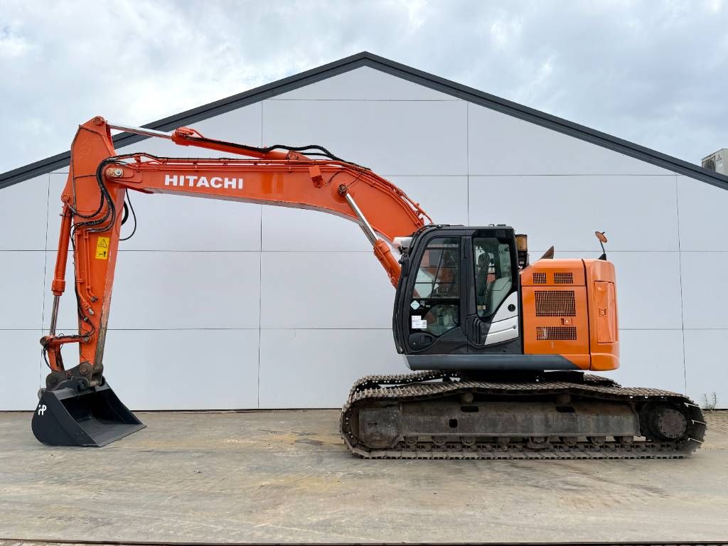 Hitachi ZX225LC-5B - New Bucket / Automatic Greasing / CAM