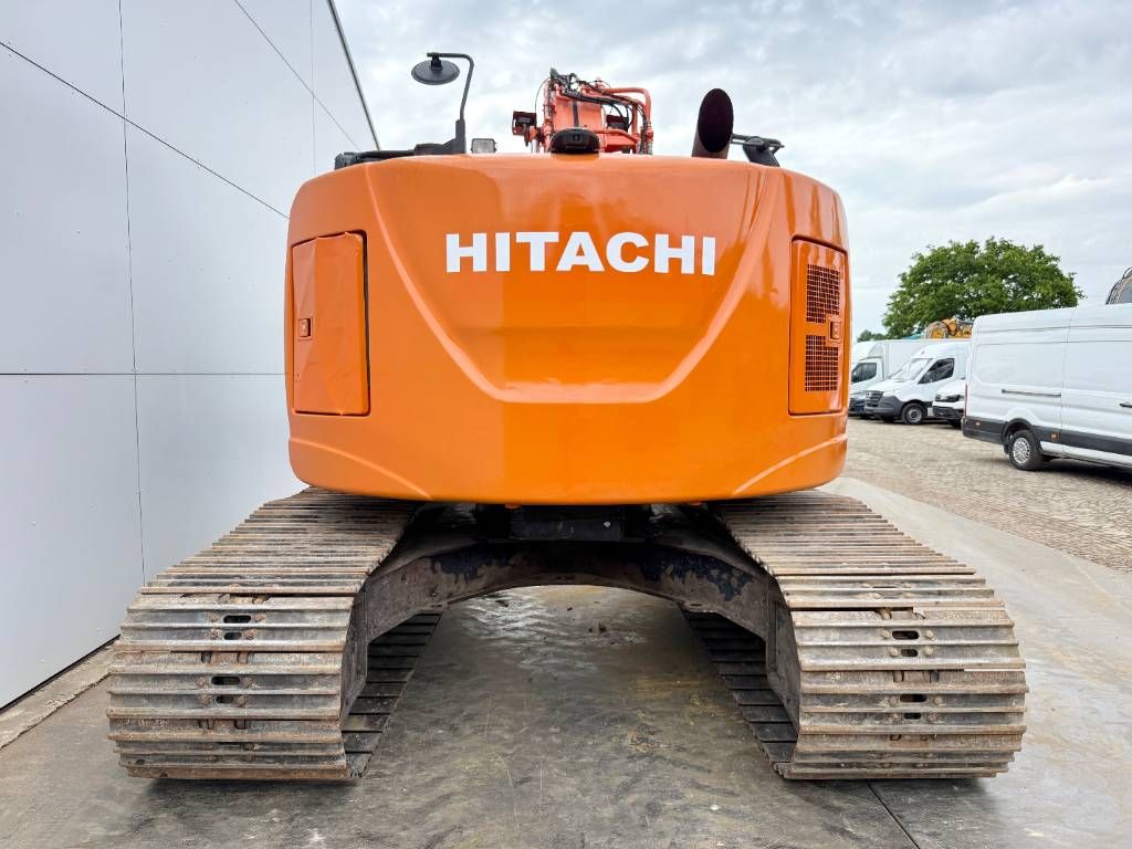 Hitachi ZX225LC-5B - New Bucket / Automatic Greasing / CAM