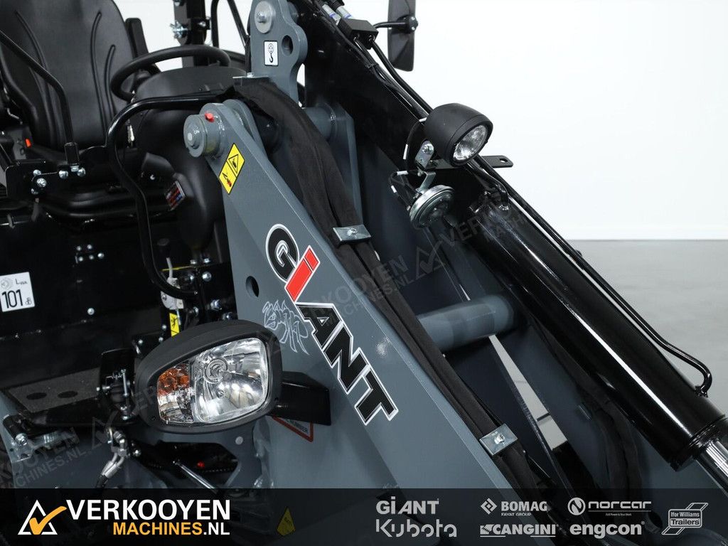 2025 Giant G2500 HD VV1514