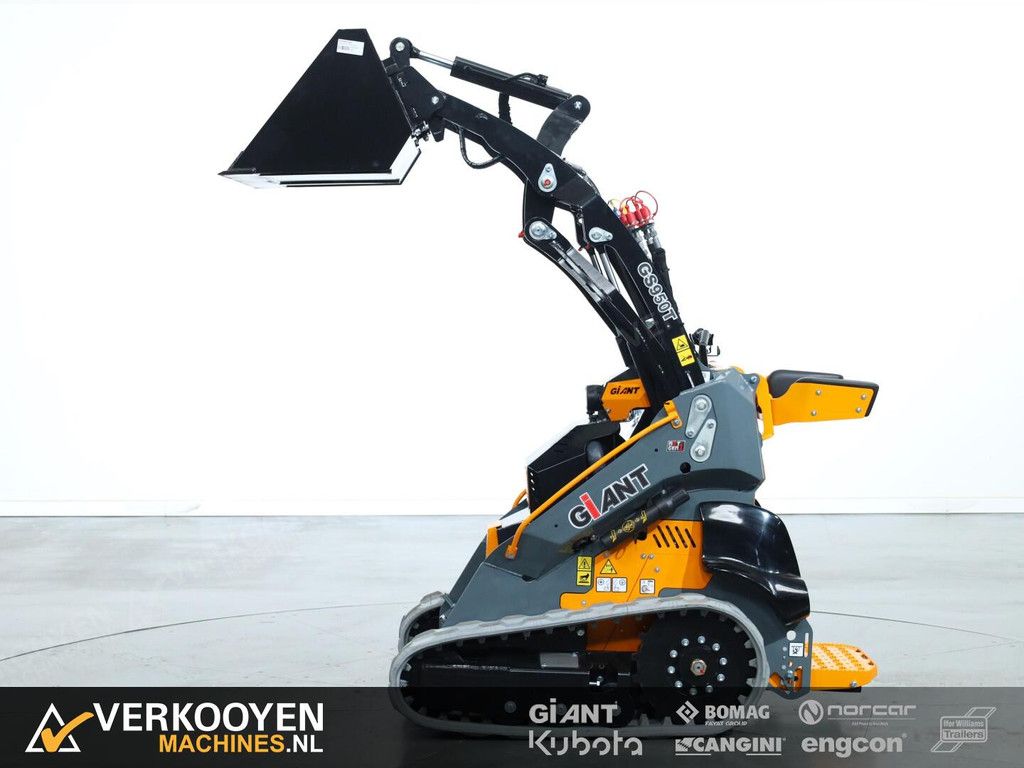 2026 Giant GS950T Skidsteer VK10507