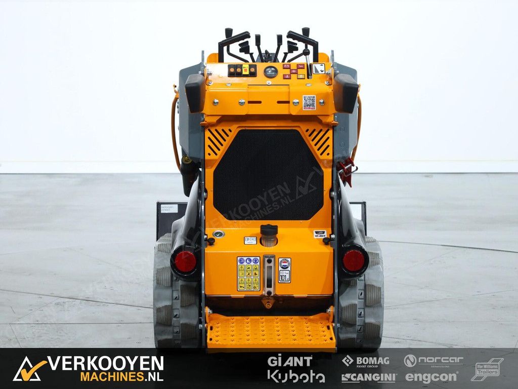 2026 Giant GS950T Skidsteer VK10507