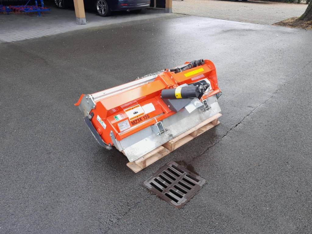 Muratori MZ3X-135 overtopfrees met spijlenrek