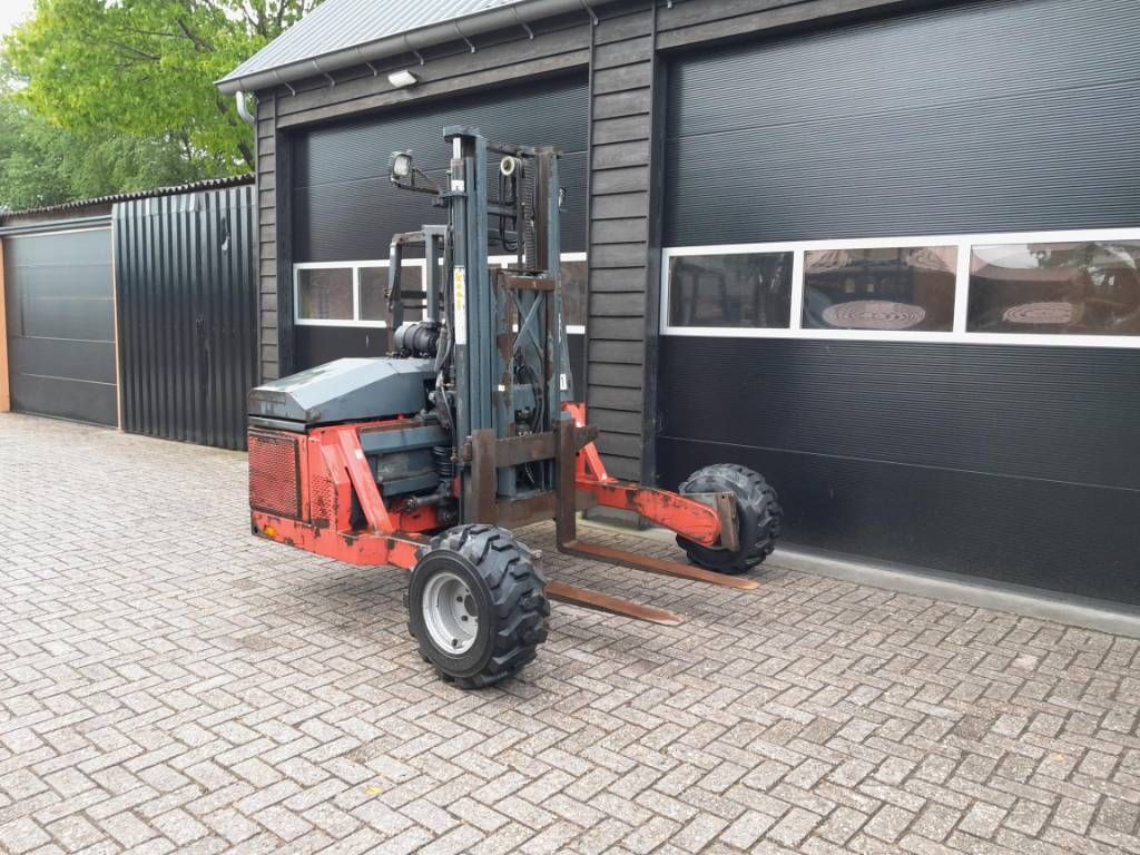 Kooi-Aap E2-3T-2528 Moffet Meeneem heftruck Ruwterrein
