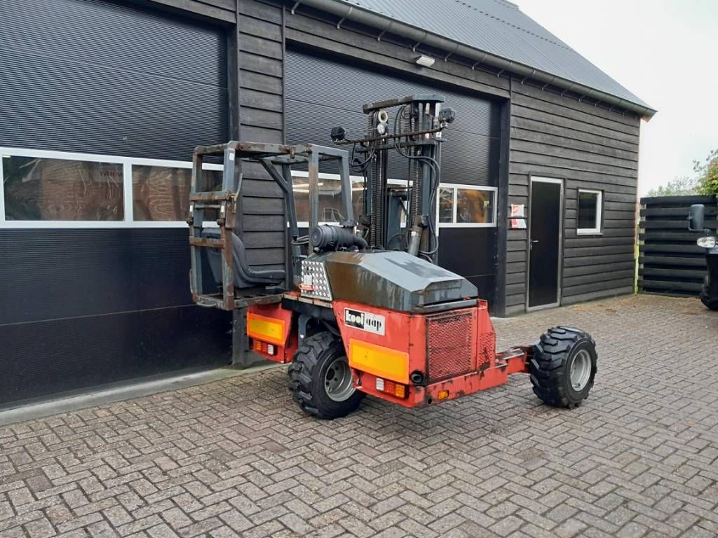 Kooi-Aap E2-3T-2528 Moffet Meeneem heftruck Ruwterrein