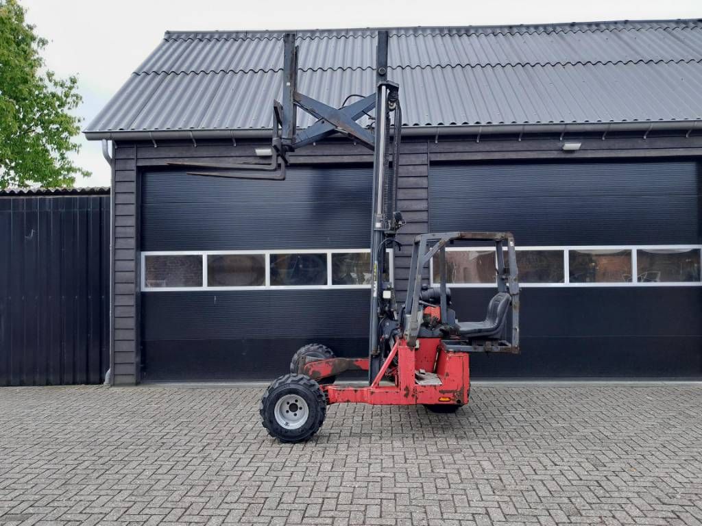 Kooi-Aap E2-3T-2528 Moffet Meeneem heftruck Ruwterrein