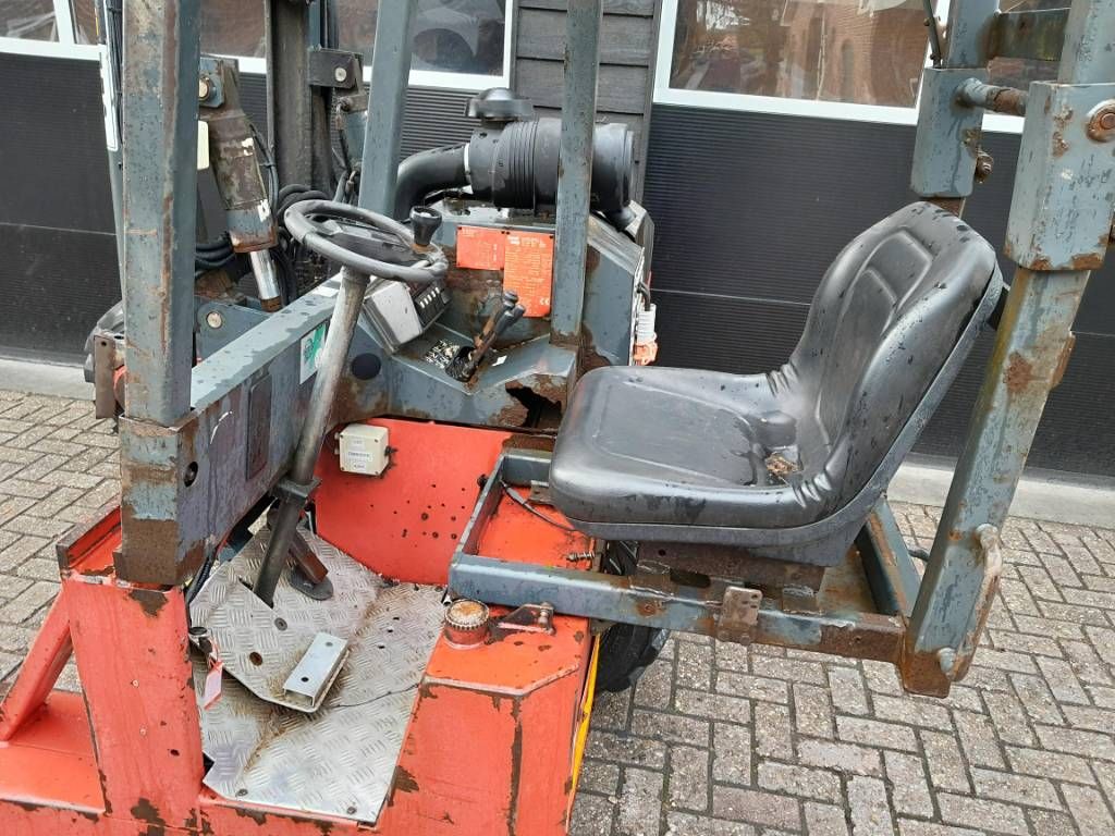 Kooi-Aap E2-3T-2528 Moffet Meeneem heftruck Ruwterrein
