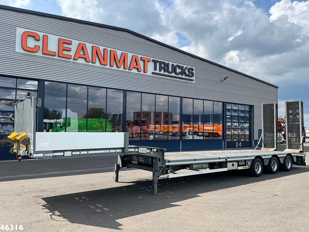Faymonville Euromax 3-assige dieplader met gestuurde assen