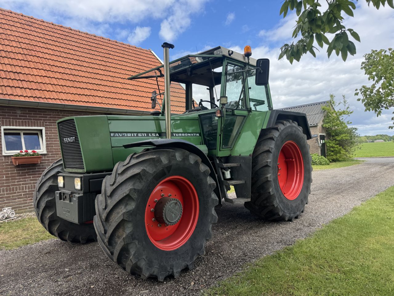 Fendt 611 LSA Turbomatik