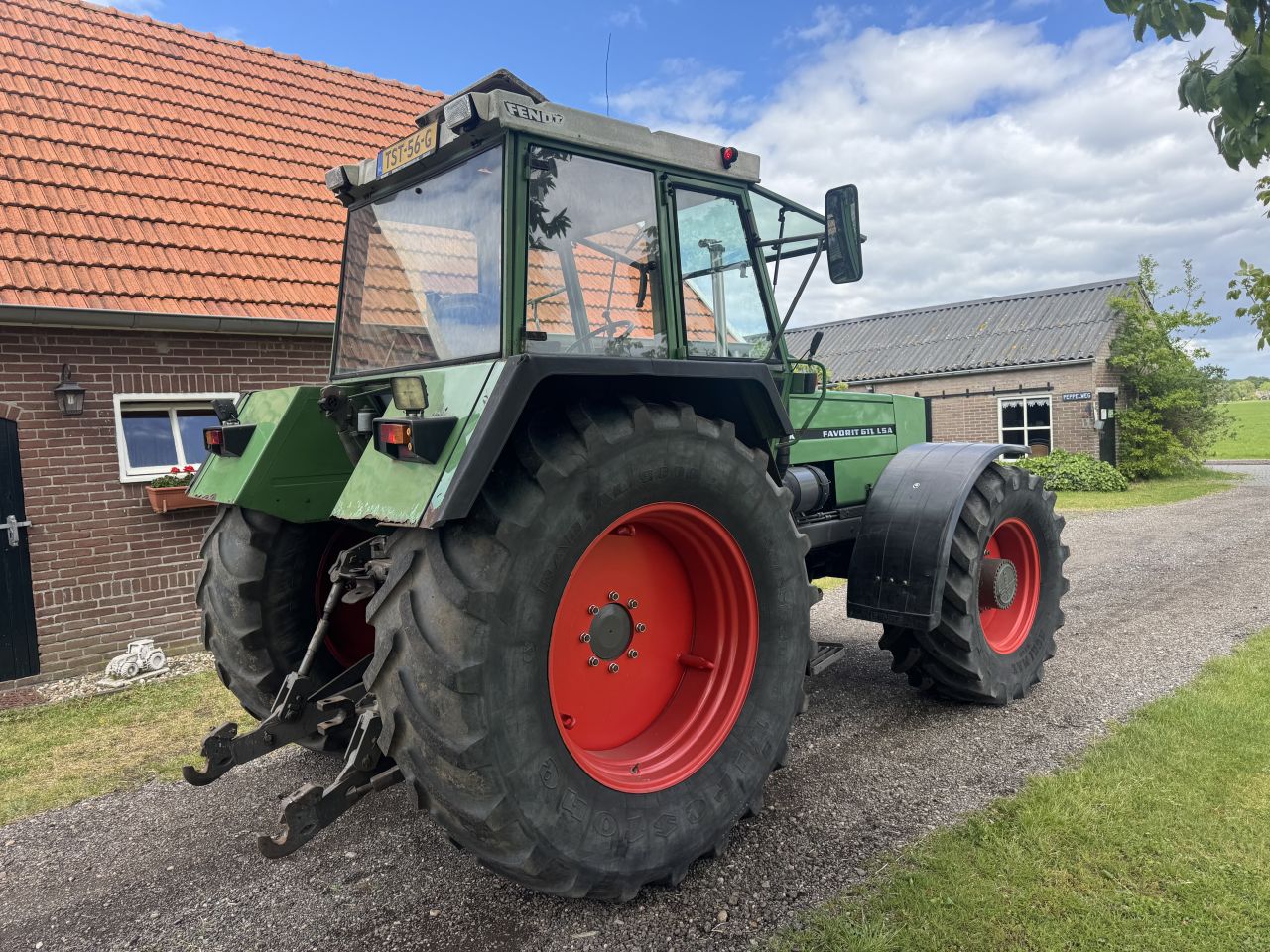 Fendt 611 LSA Turbomatik