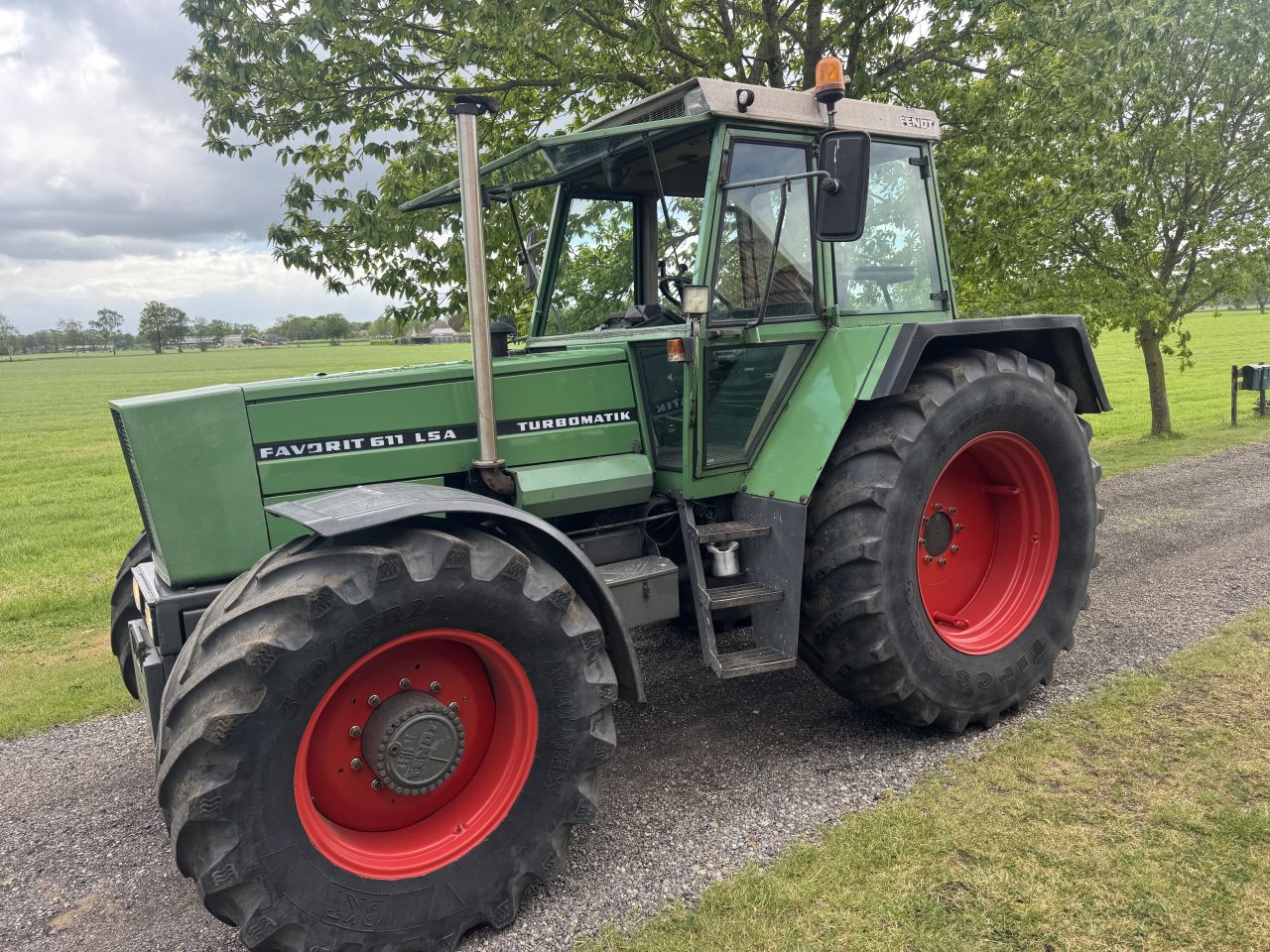 Fendt 611 LSA Turbomatik