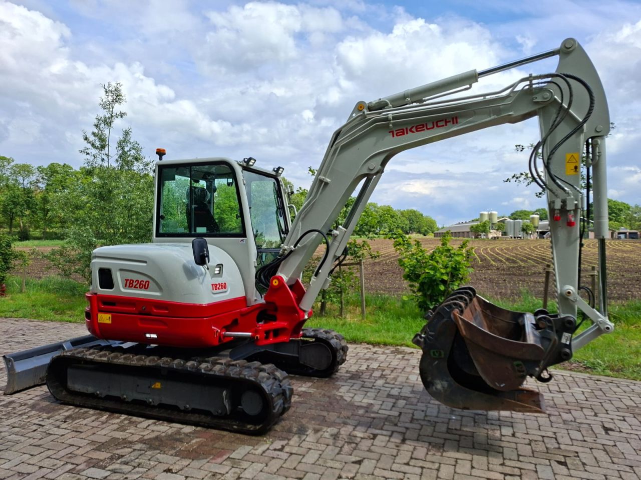 Takeuchi TB260 | bj 2020 | 2069uur | 3 bakken