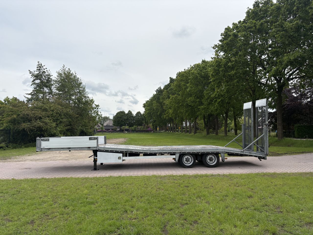 Be oplegger 7.5 Ton Barents 9.5 meter lang