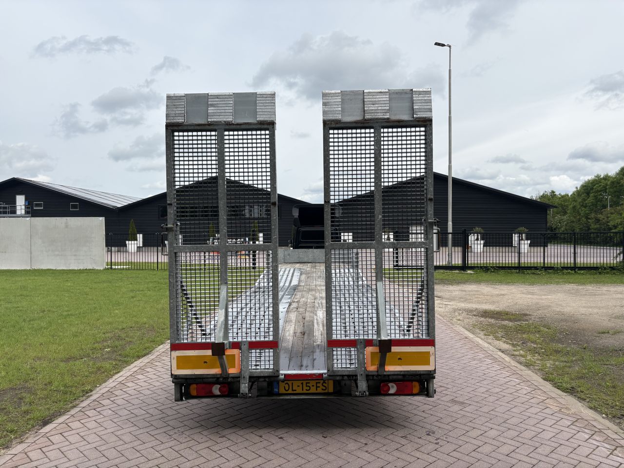Be oplegger 7.5 Ton Barents 9.5 meter lang