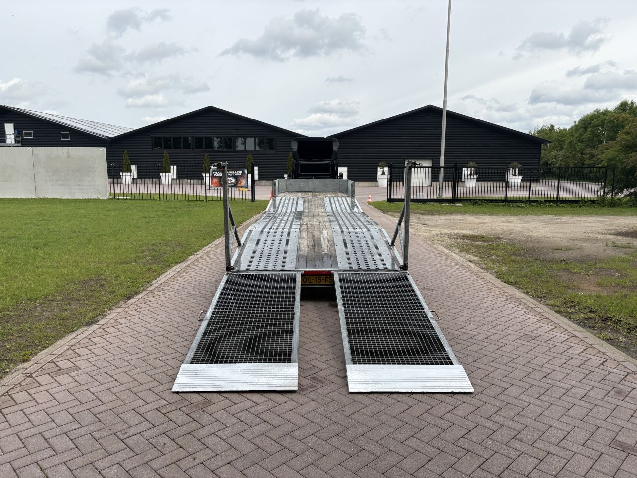 Be oplegger 7.5 Ton Barents 9.5 meter lang