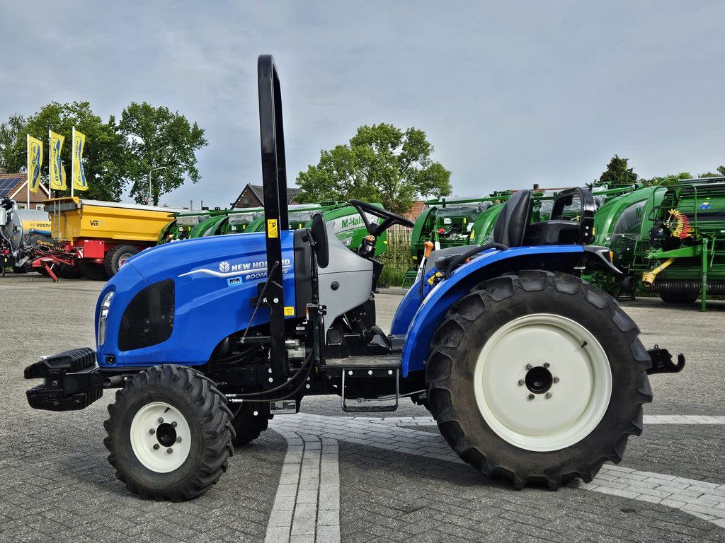 New Holland Boomer 35
