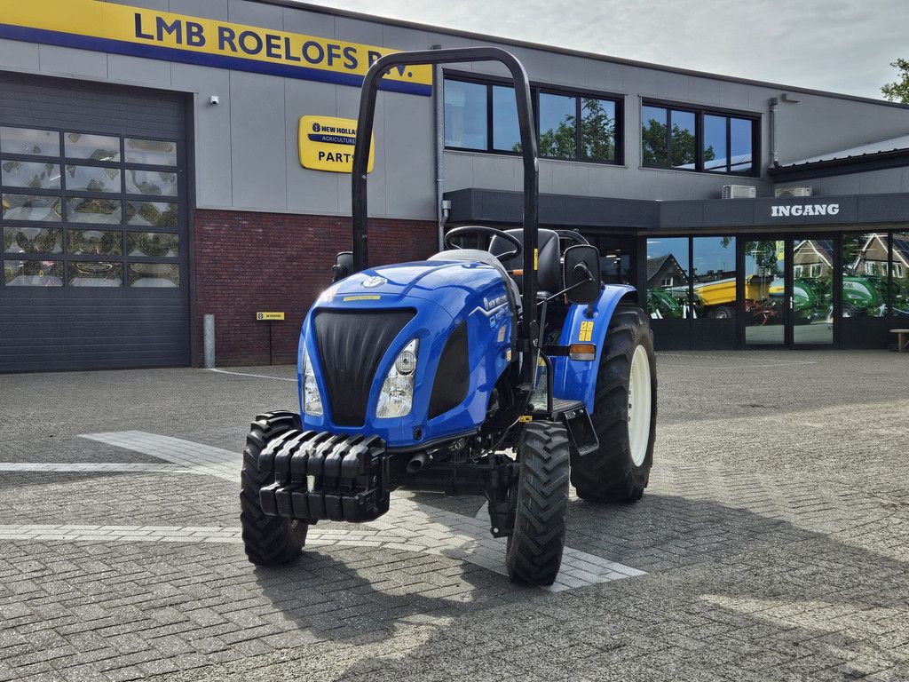 New Holland Boomer 35