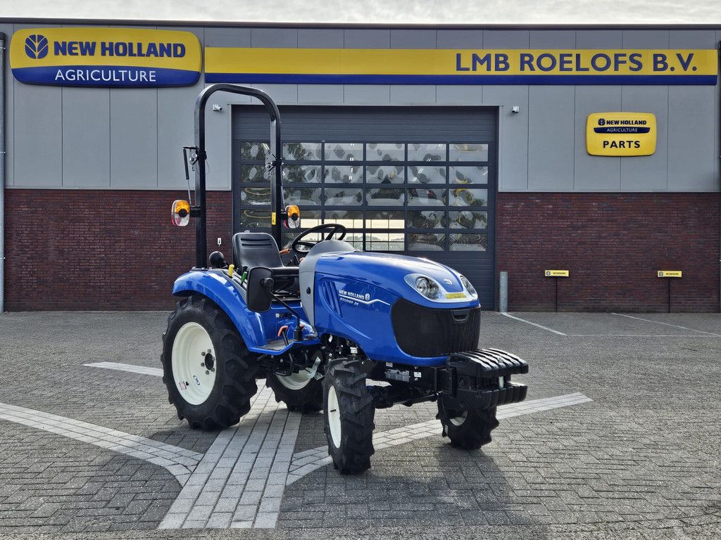 New Holland Boomer 25