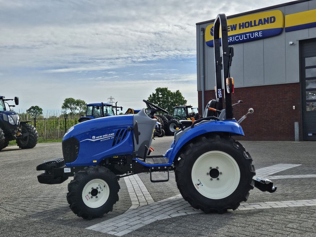 New Holland Boomer 25