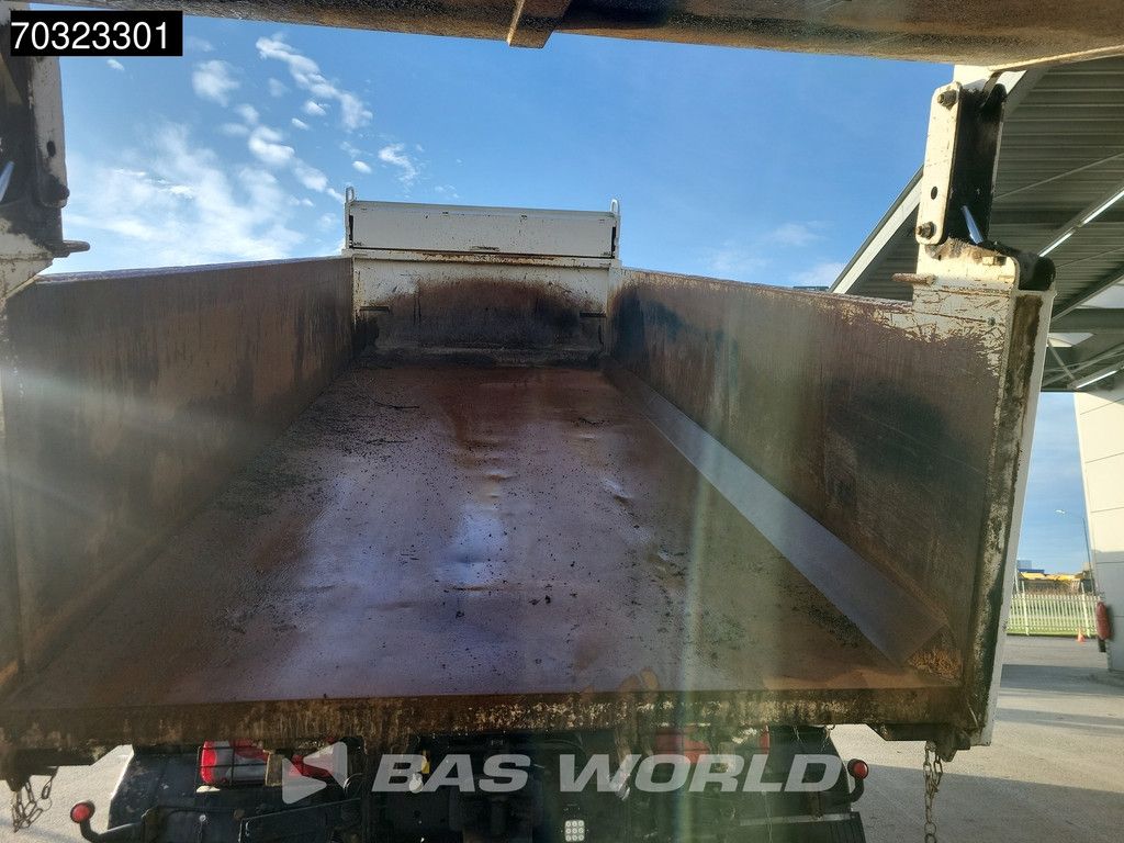 MAN TGA 35.440 8X4 12m3 tipper Steel suspension Manual Retarder Euro 4