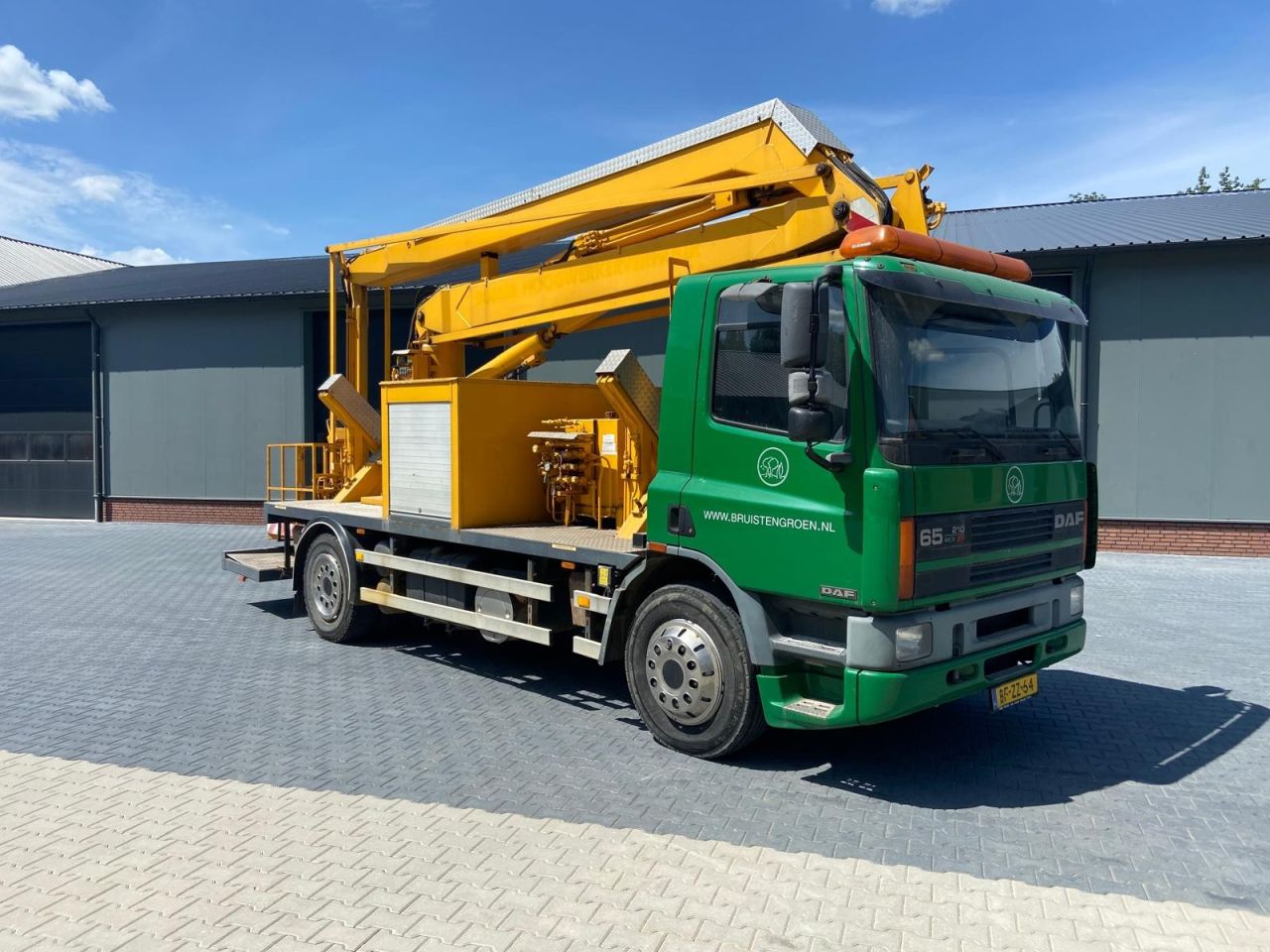 DAF autohoogwerker met Custers T250-17,5