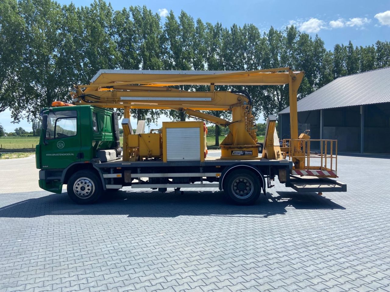 DAF autohoogwerker met Custers T250-17,5