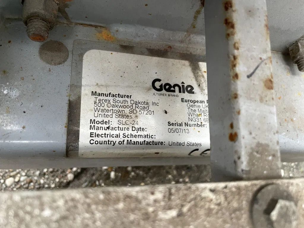 Genie SLC-24 Materiaallift kanaallift