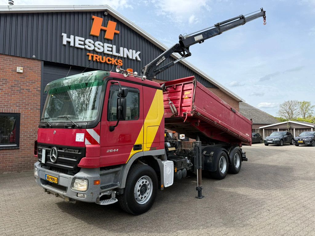 Mercedes-Benz 2644 L 6X4 3 Zijden kipper + MKG Kraan/Crane