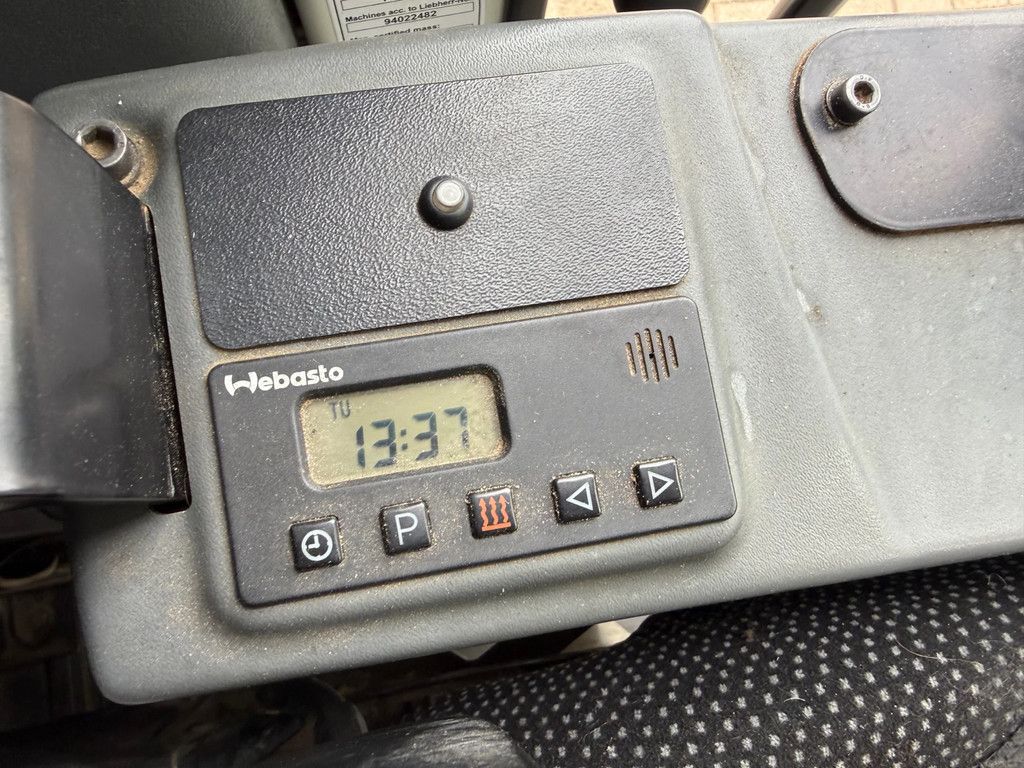 Liebherr A914 3D Leica gps