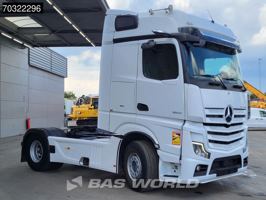 Mercedes Actros 1853 4X2 BigSpace Retarder ACC Xenon Navi Standklima