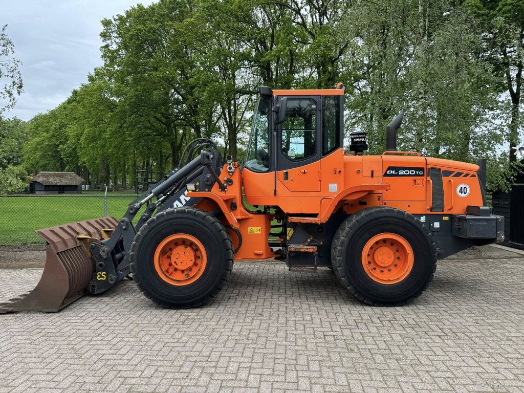Doosan DL200TC Shovel loader