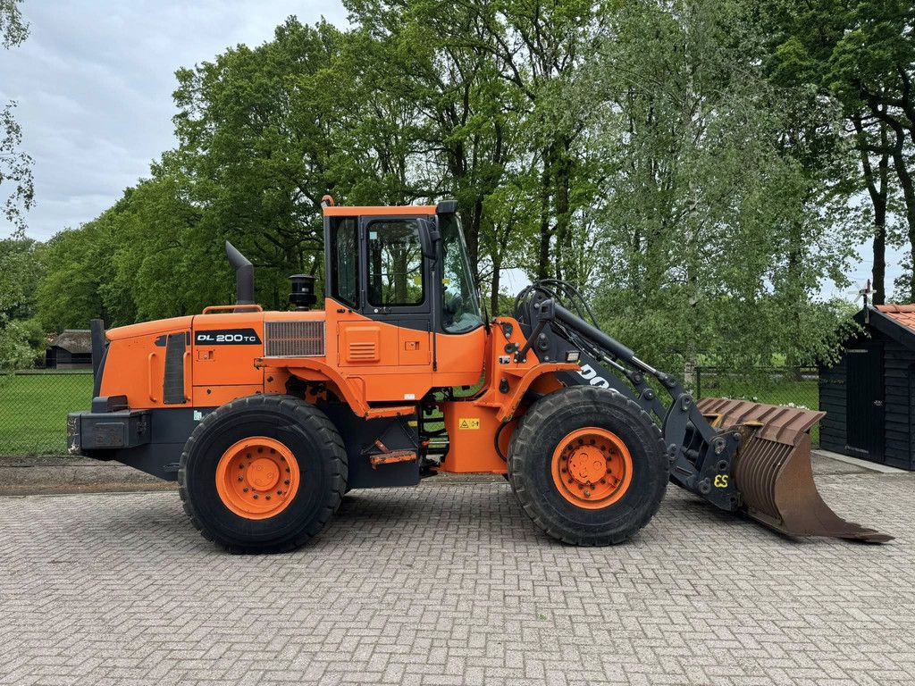Doosan DL200TC Shovel loader