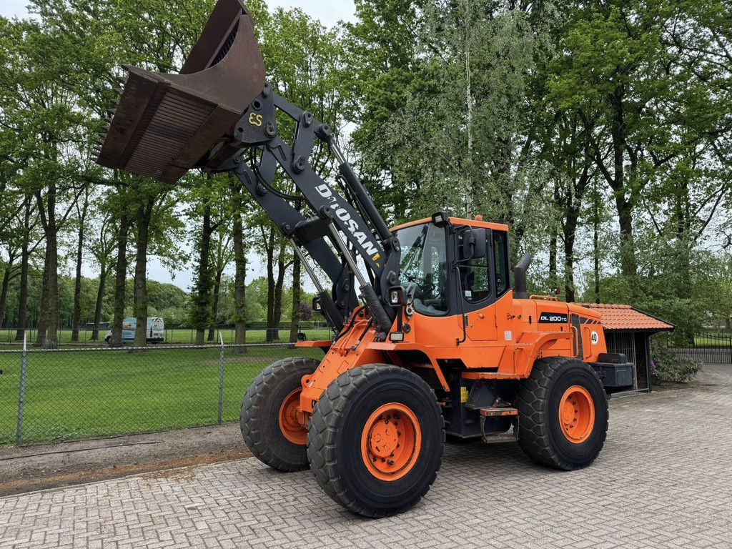 Doosan DL200TC Shovel loader