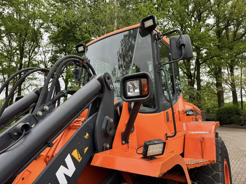 Doosan DL200TC Shovel loader