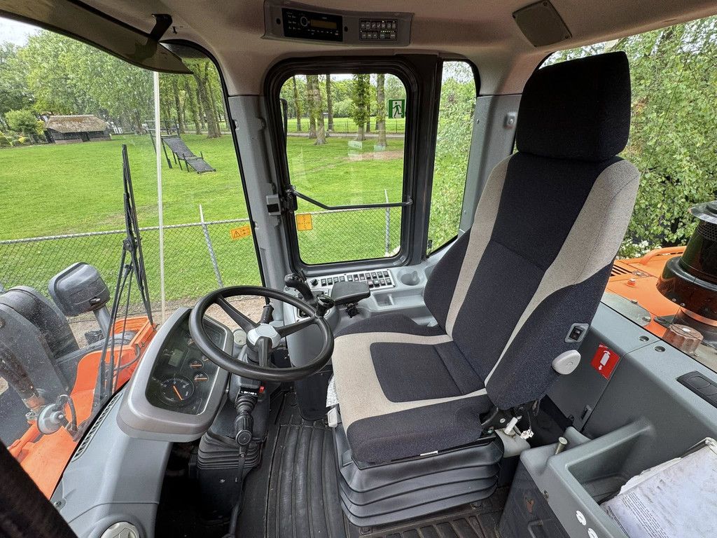 Doosan DL200TC Shovel loader