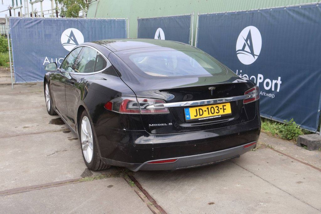 Tesla Model S Electric Passenger Car 108hp 2016