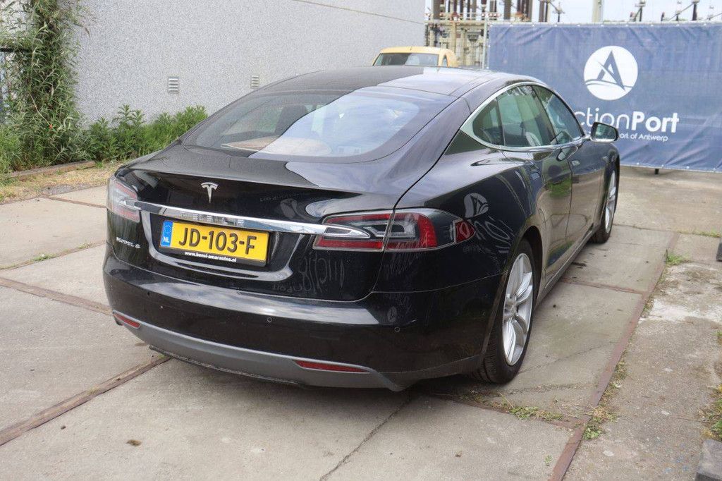 Tesla Model S Electric Passenger Car 108hp 2016