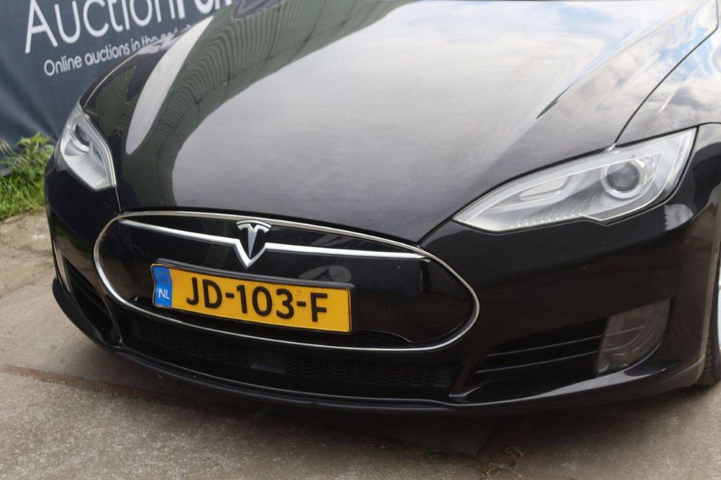 Tesla Model S Electric Passenger Car 108hp 2016