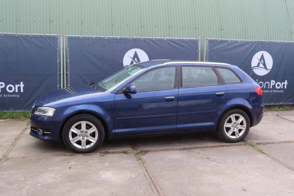 Audi A3 Sportback Diesel Station Wagon 105hp 2013 (Margin)