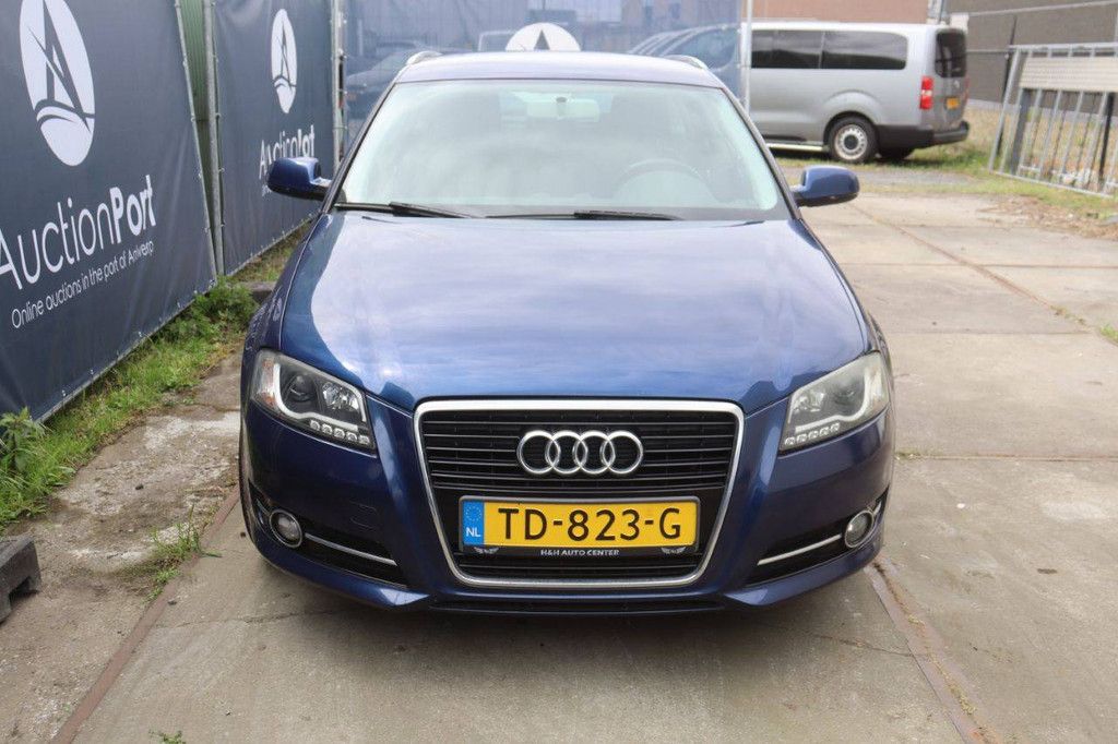 Audi A3 Sportback Diesel Station Wagon 105hp 2013 (Margin)