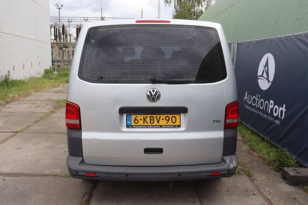 Volkswagen Caravelle Kombi Comfortline Diesel 102 PS Van 2013 (Marge)