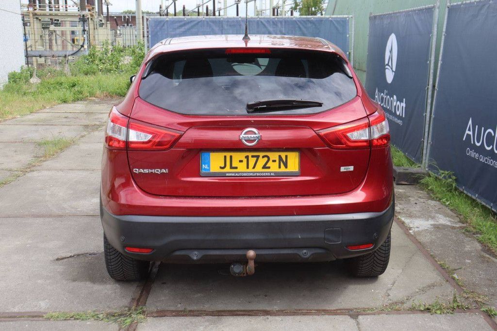 SUV Nissan Qashqai Petrol 116hp 2016 (Margin)