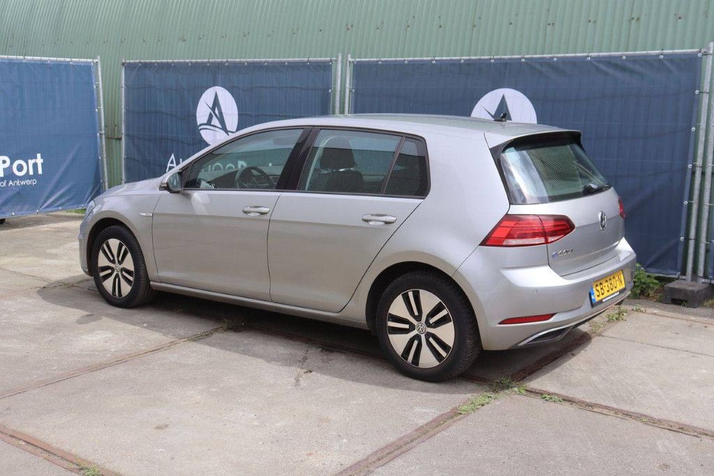Passenger car Volkswagen e-Golf Electric 136hp 2018